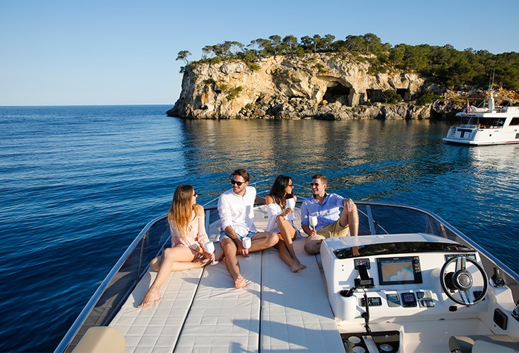 luxury-hotel-mallorca-yacht-rental-5